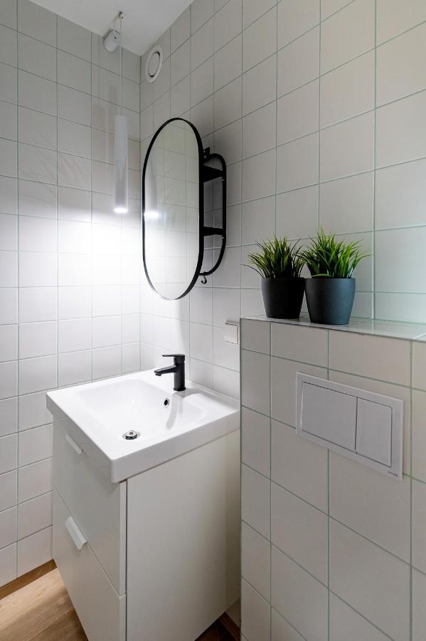 Appartement Uab Laisves Alejos Viesbutis à Kaunas Extérieur photo